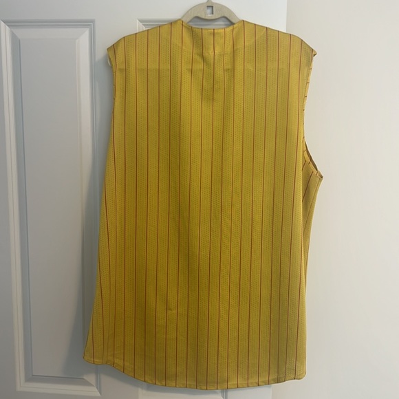 Men’s Sleeveless St. Louis Cardinals Yellow Jersey - Picture 6 of 6